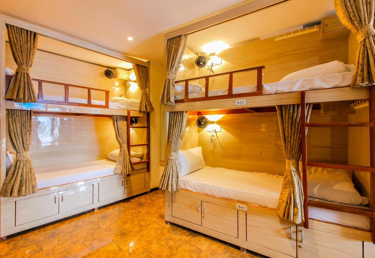 Хостел Hygeinic Airport Dormitory Near By Bom Мумбаи Экстерьер фото